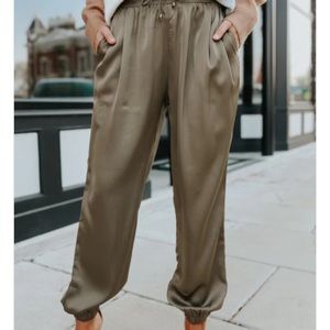 New with tags - Entro satin joggers
